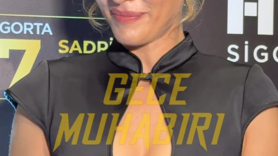 Hazal Türesan, Sadri Alışık Tiyatro ve Sinema Oyuncu Ödülleri’nde görüntülendi
