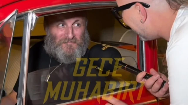 Gece Muhabiri Samet Aday’ın yepyeni formatı “Kaplumbağa’nın Seyir Defteri”nin test sürüşü için direksiyon başına geçen Çetin Altay, “Araban çok güzel, ne iş yapıyorsun?” sorusuna “