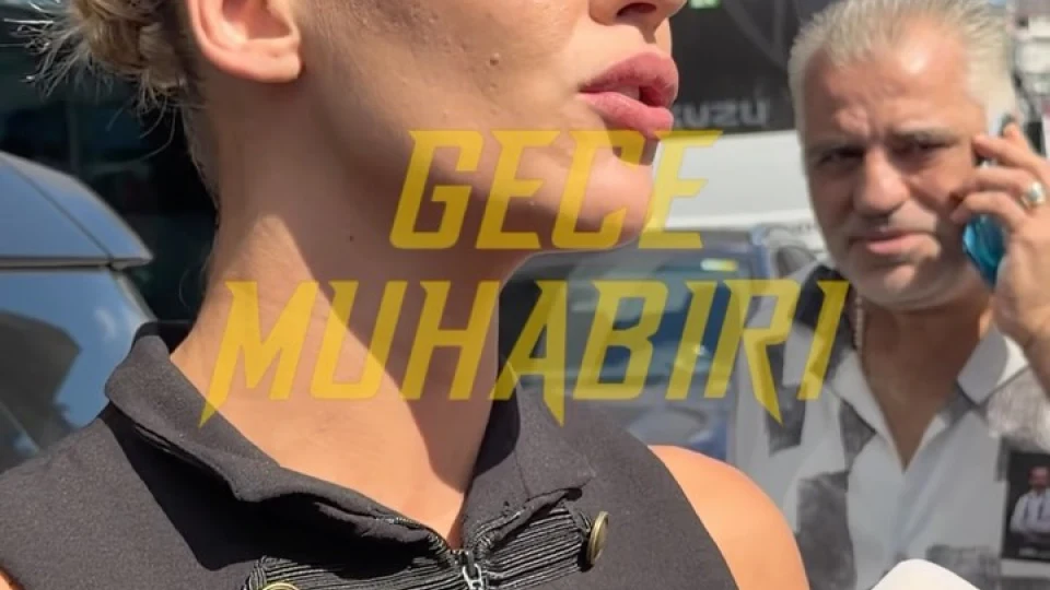 Melisa Döngel, Serhat Mustafa Kılıç’ı son yolculuğuna uğurlamak için Harbiye Muhsin Ertuğrul Sahnesine geldi