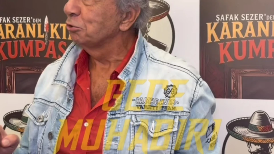 Erhan Yazıcıoğlu da “Karanlıkta Kumpas” oyununu izlemeye gelenler arasındaydı