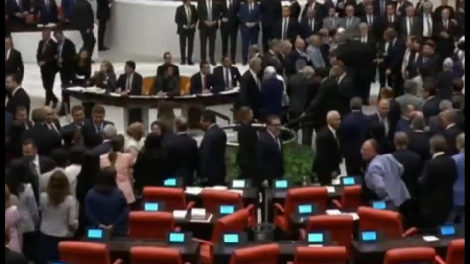Çerçeve yasa, TBMM Genel Kurulu’nda alkışlar eşliğinde kabul edildi