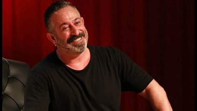 Cem Yılmaz, Ayvacık’taki evinde rahatsızlanmasının ardından hastaneye kaldırıldı