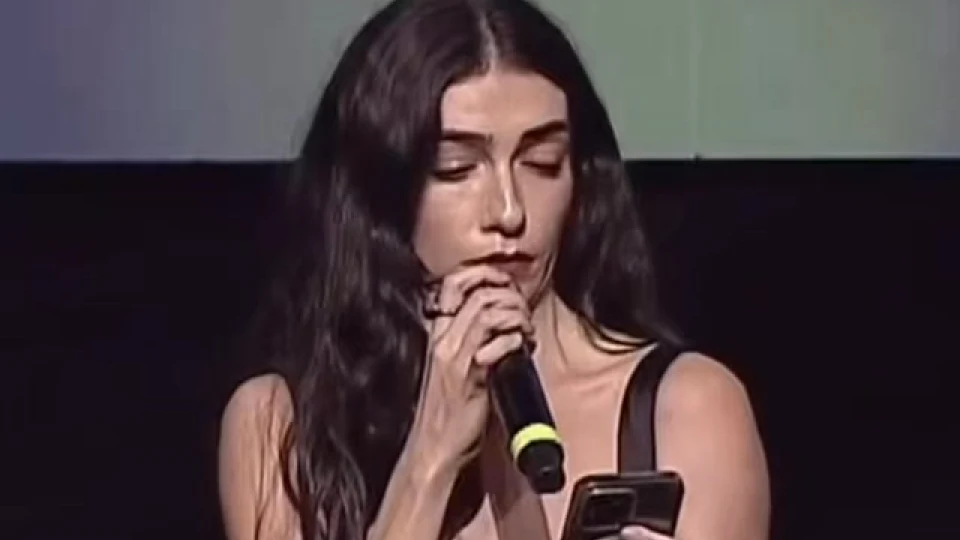 33. Uluslararası Adana Altın Koza Film Festivali’nde En İyi Kadın Oyuncu Ödülü’nü alan Hazar