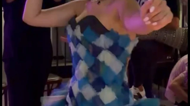 Eda Sakız yeni yaşına dokuz sekizlik ritimlerle merhaba dedi