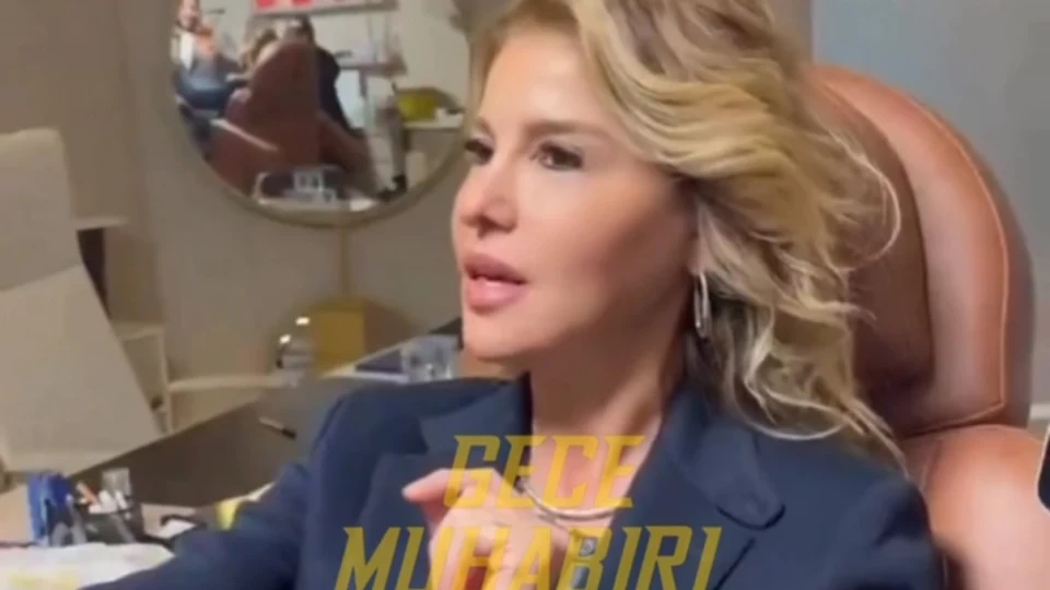 Gülben Ergen, yüzüne tüm yüz gençleştirme (YouLift) işlemi yaptırarak tam on yıl gençleşti