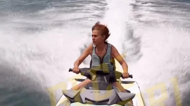 Başarılı sanatçı Yıldız Tilbe Jet-Ski ile adeta şov yaptı